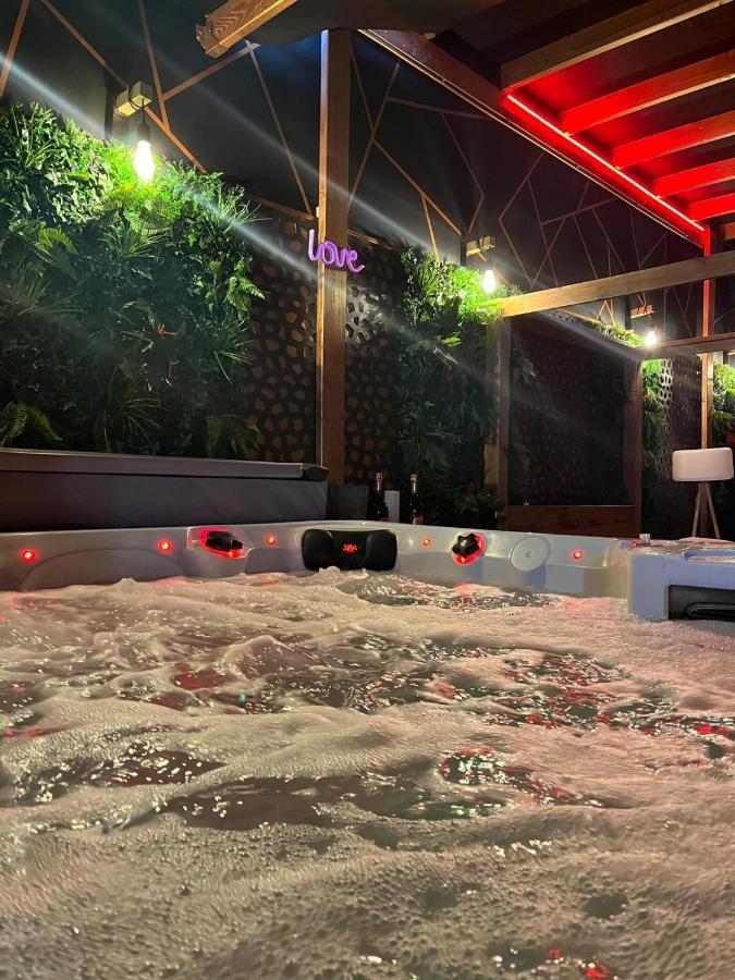 尼姆 L'Entrepot Secret酒店 外观 照片
